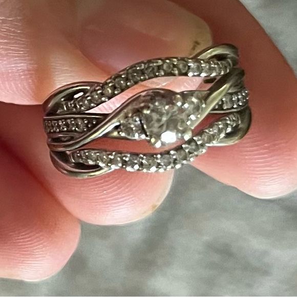 Diamond ring - Picture 2 of 7